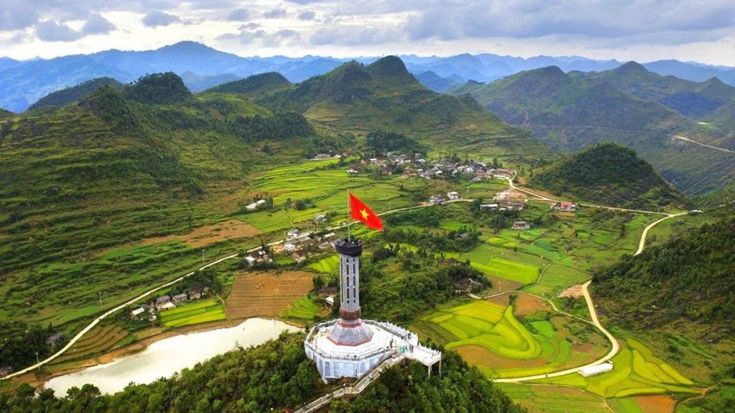 Lung Cu Flag Point, where nature meets history