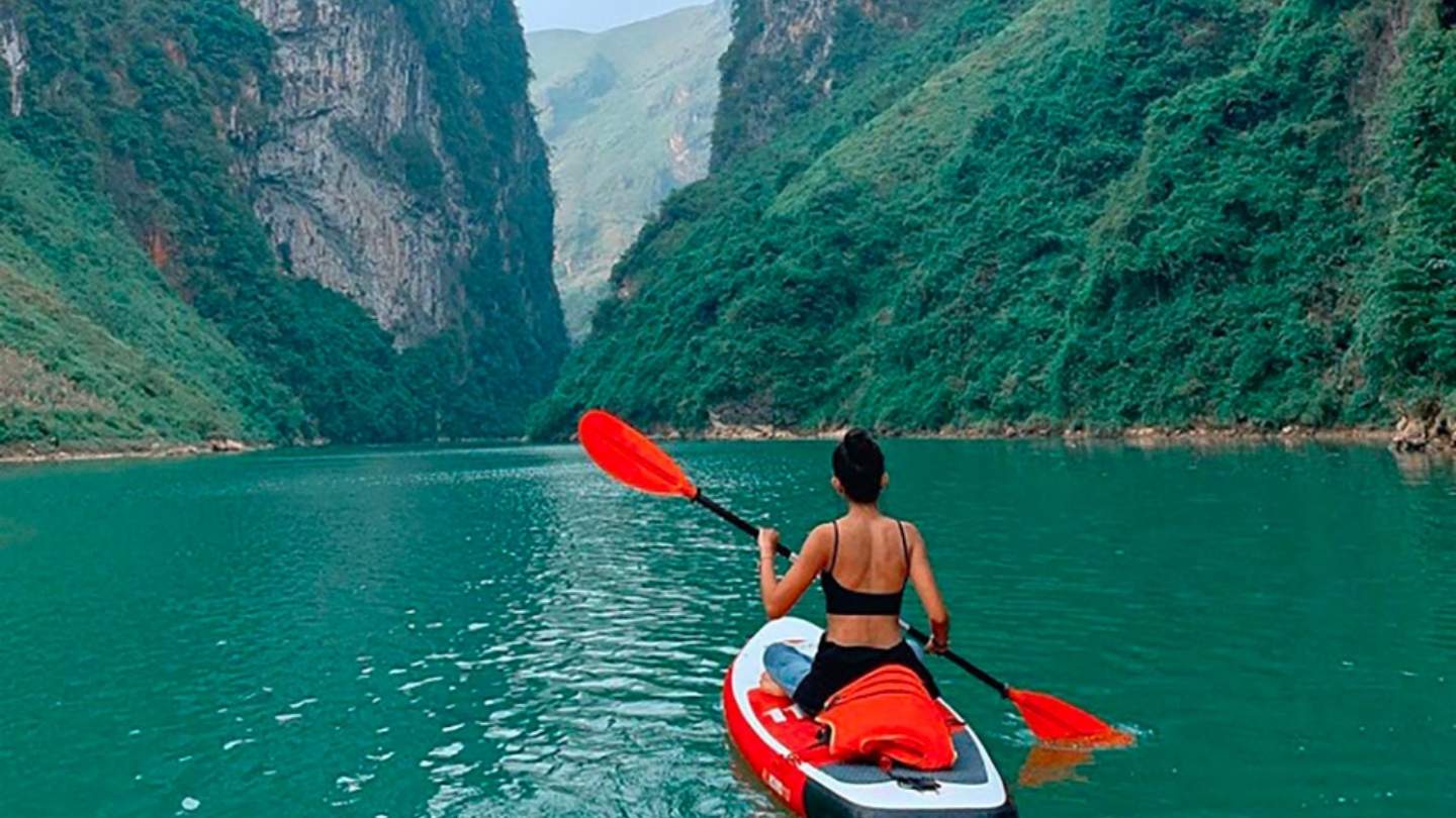 Tu San Gorge near Nho que River Ha Giang