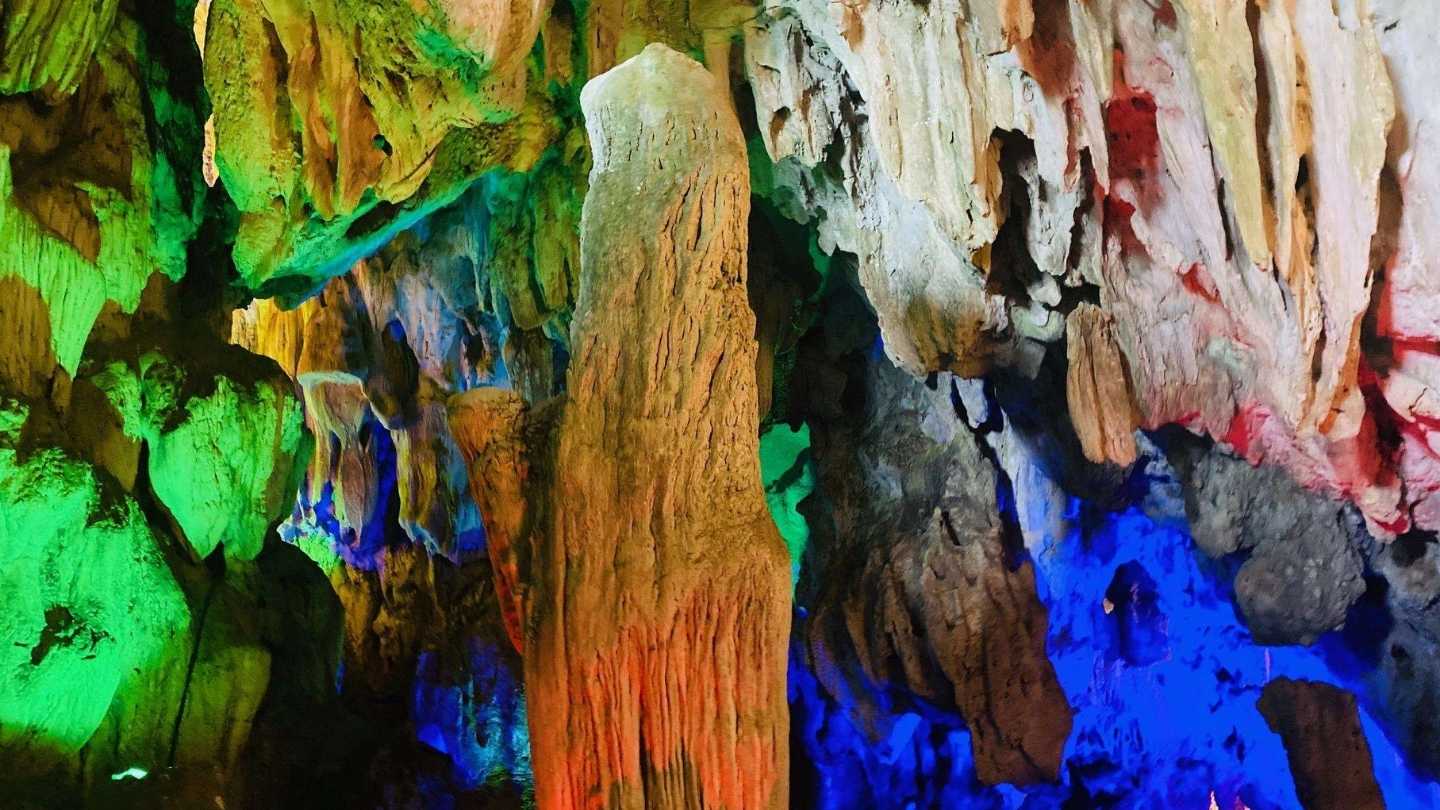 Tham Luong Cave at BAc Sum pass