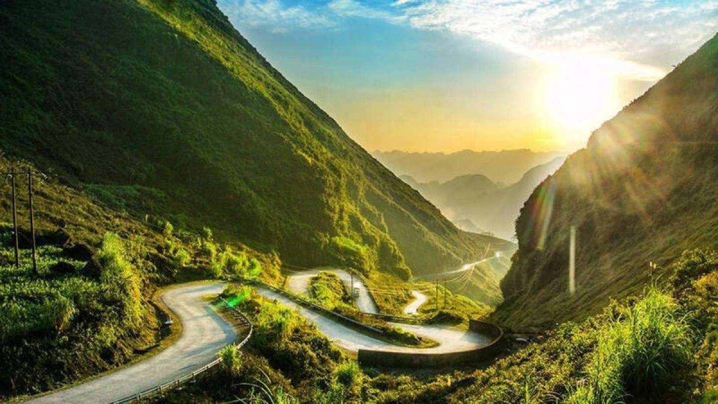 Ha Giang Loop offers stunning views during late September to November