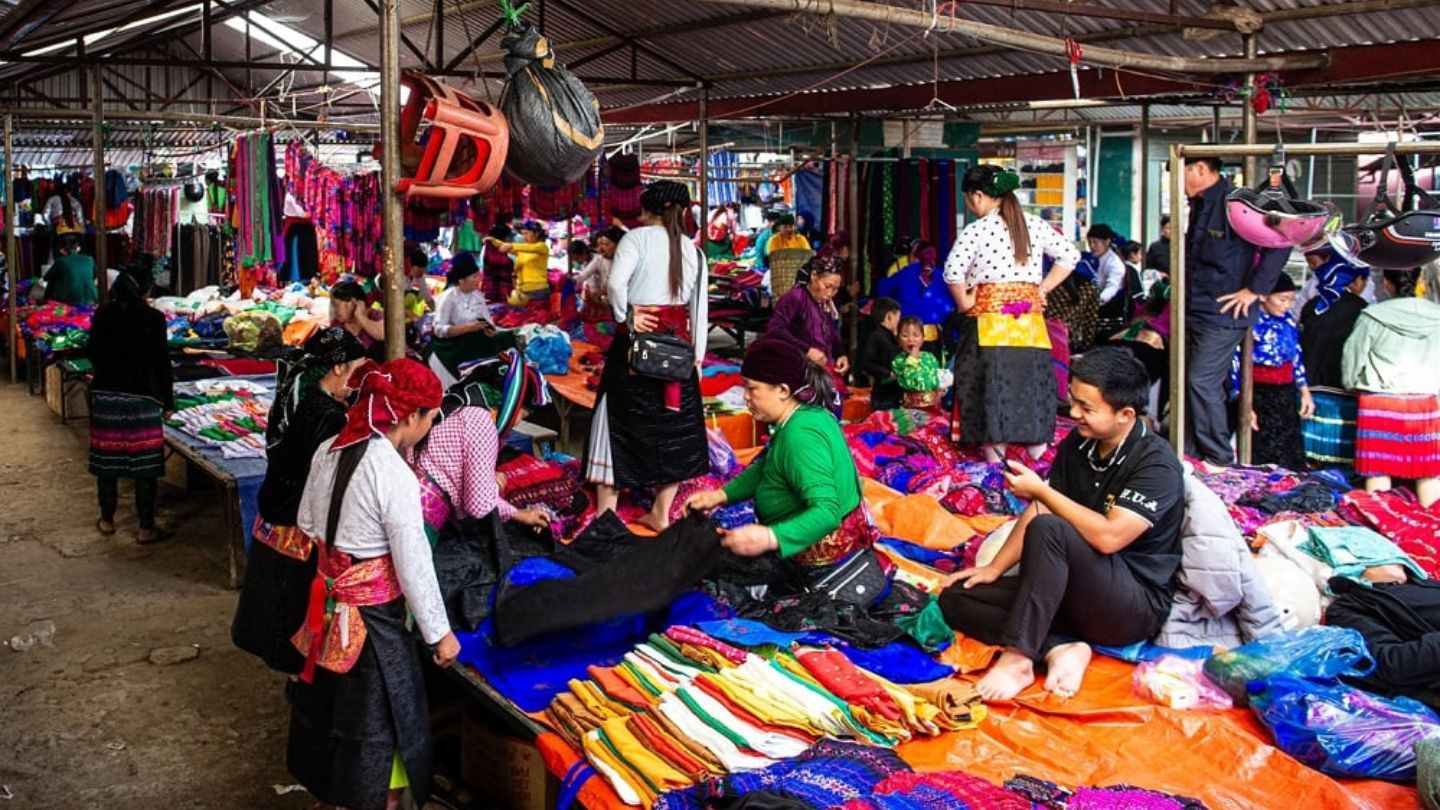 Local market bustling with life in Dong Van Town