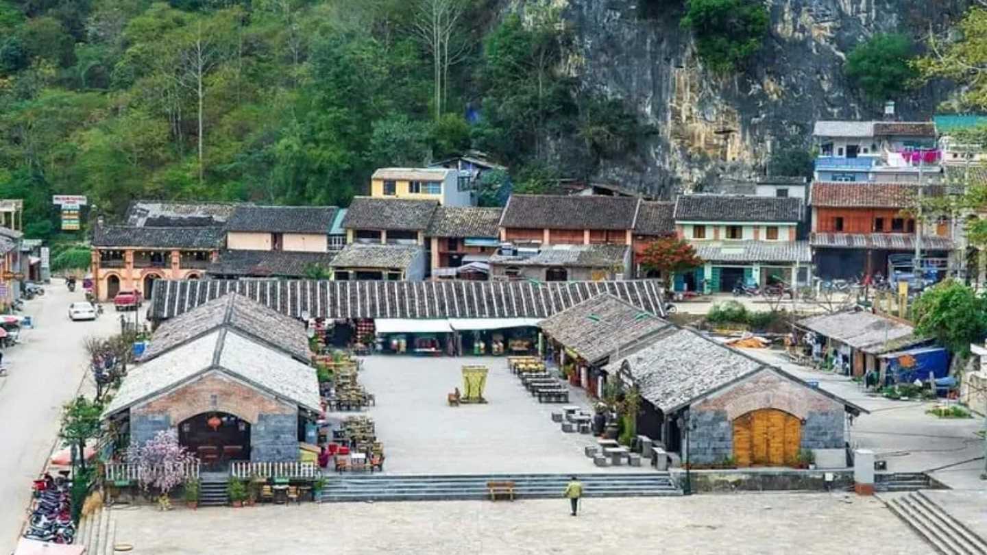 Enjoy the stunning views around Dong Van Ancient Street