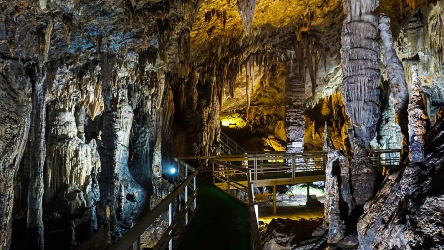 Lung Khuy Cave’s natural wonders are breathtaking