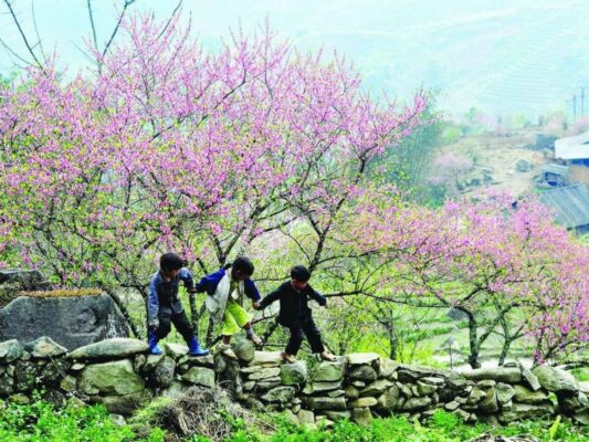 Ha Giang weather April is ideal for scenic hikes