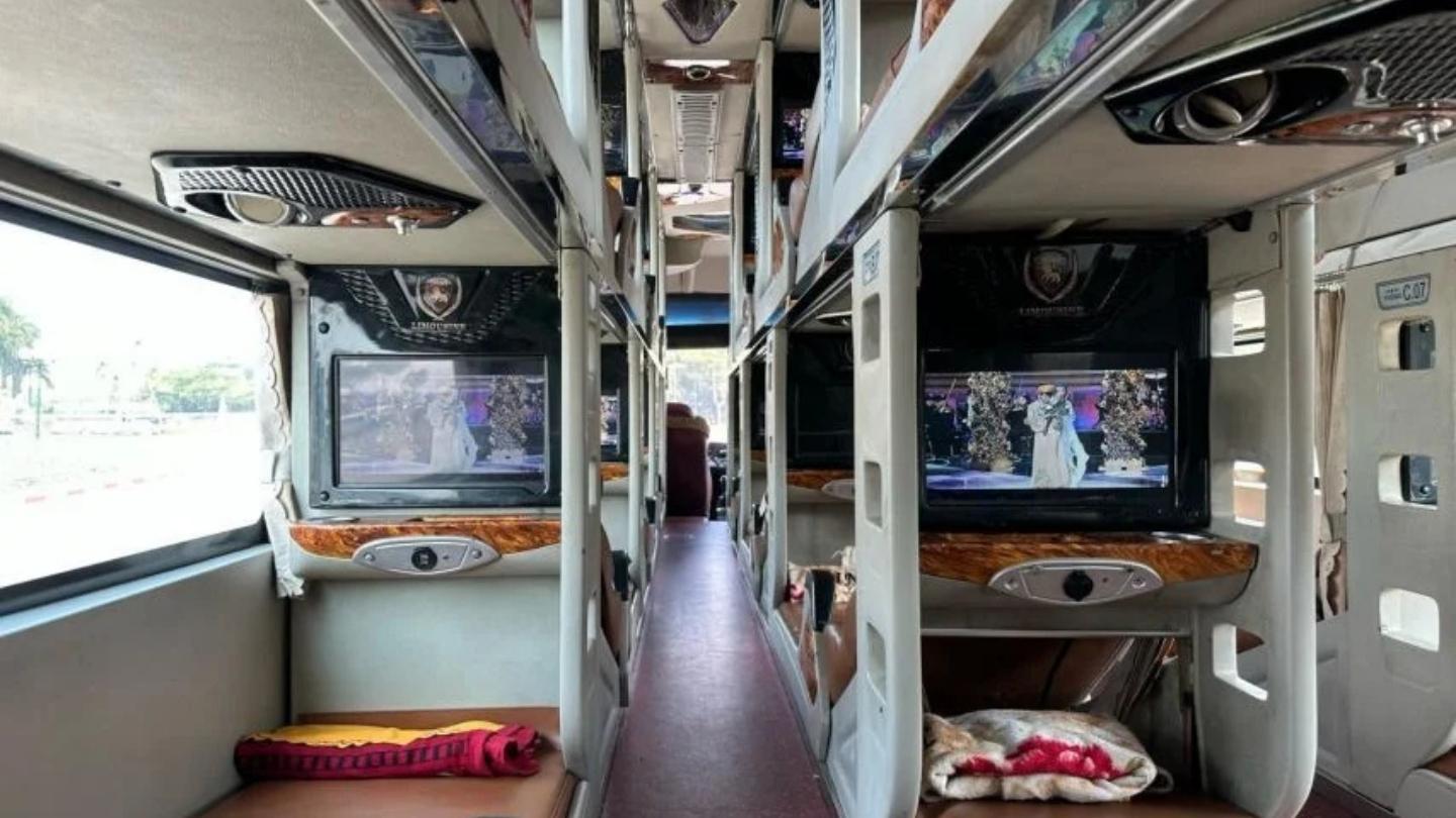 Relaxing journey aboard Cabin Bus Hanoi to Ha Giang