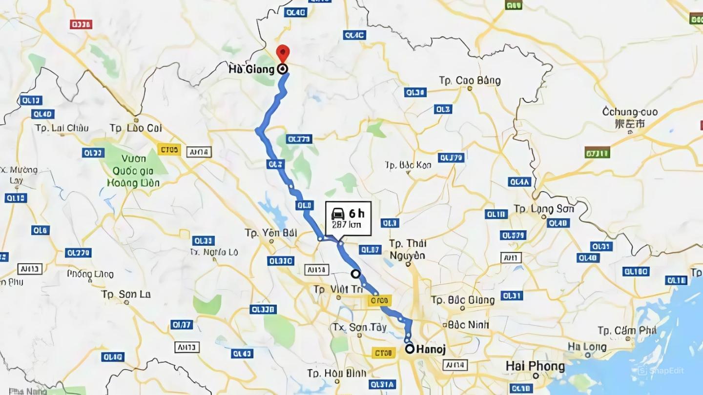 The distance from Hanoi to Ha Giang is about 300 kilometers