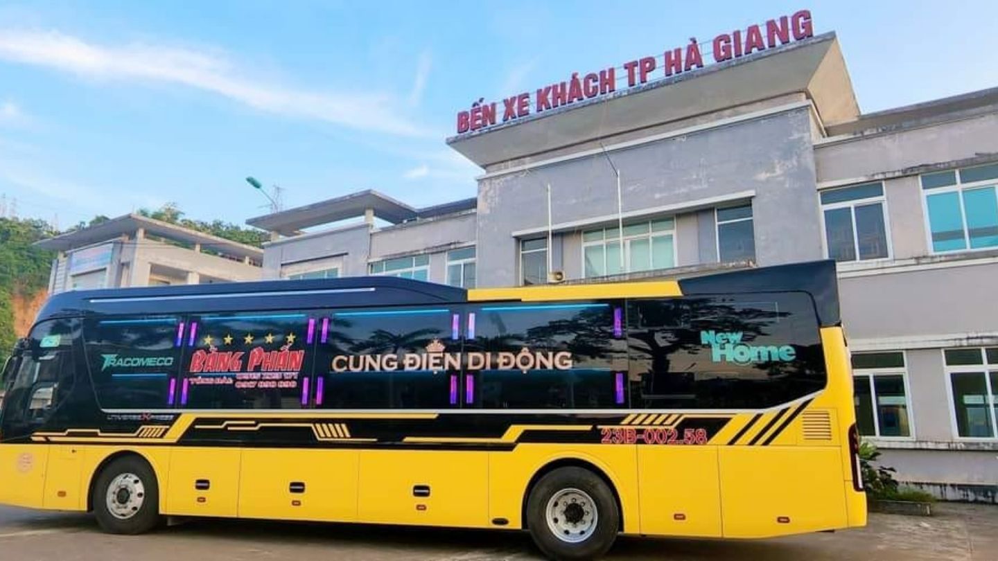 Cabin Bus Hanoi to Ha Giang offers comfort and luxury