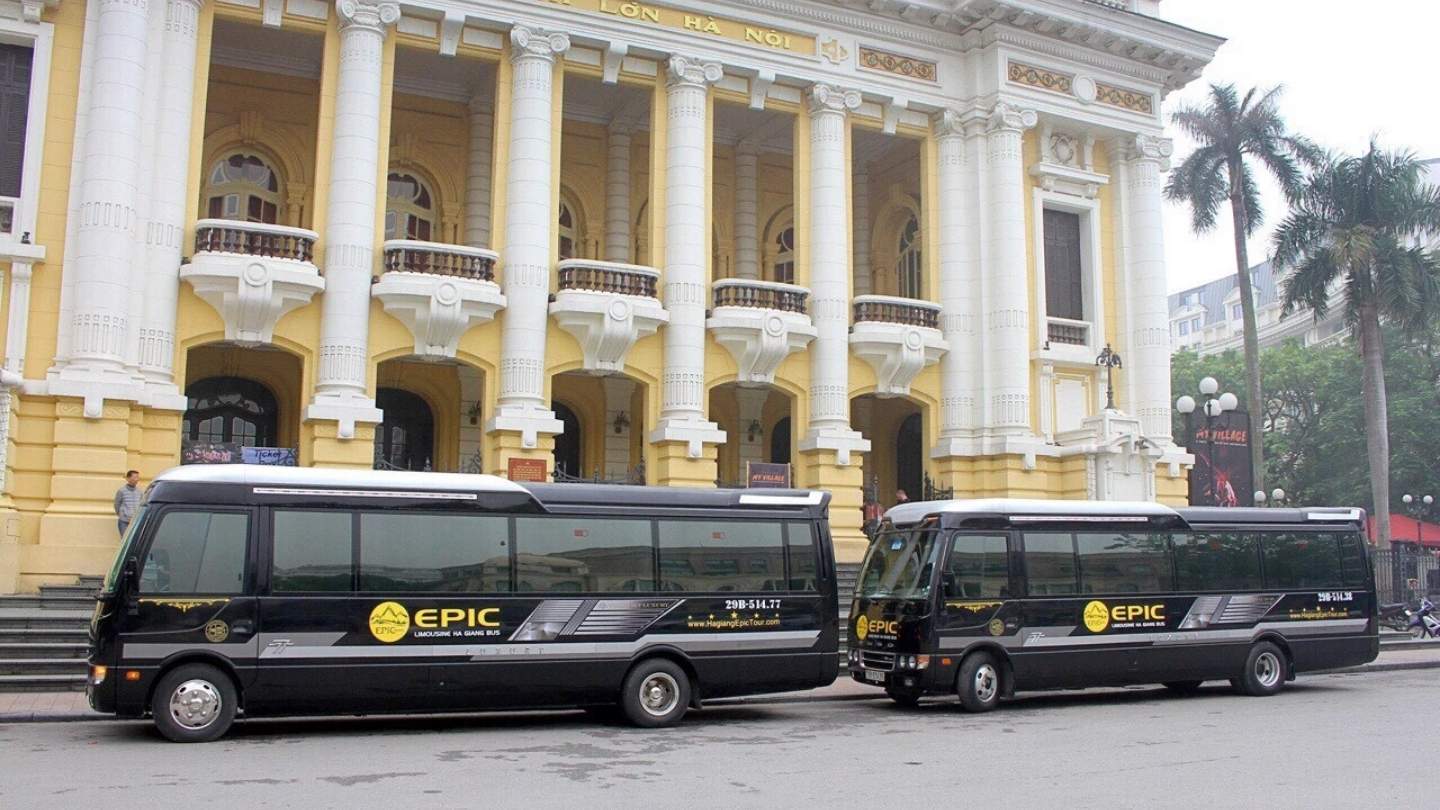 Comfortable Ha Giang bus from Hanoi journey