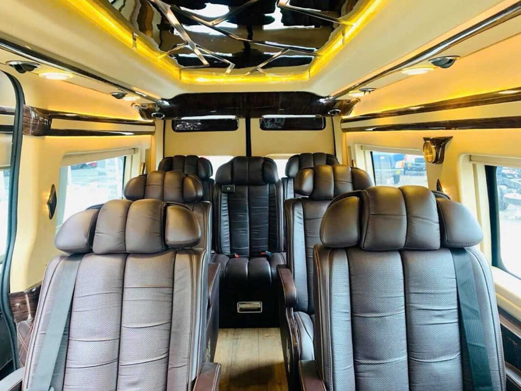 Hanoi Sapa Private Car: 9 – 18 Seat Limousine - Image 4