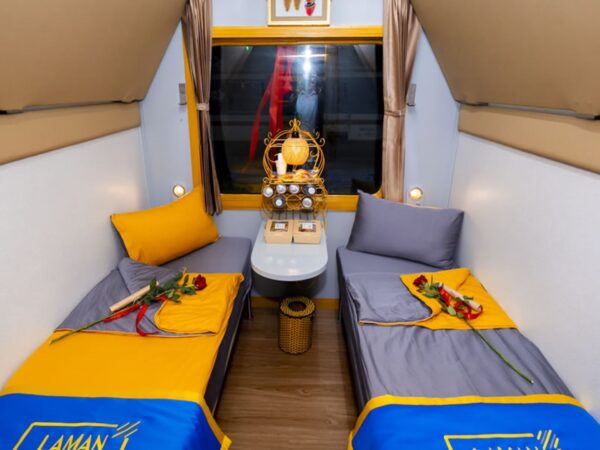 laman express train vip cabin 2 | Ha Giang Nomad