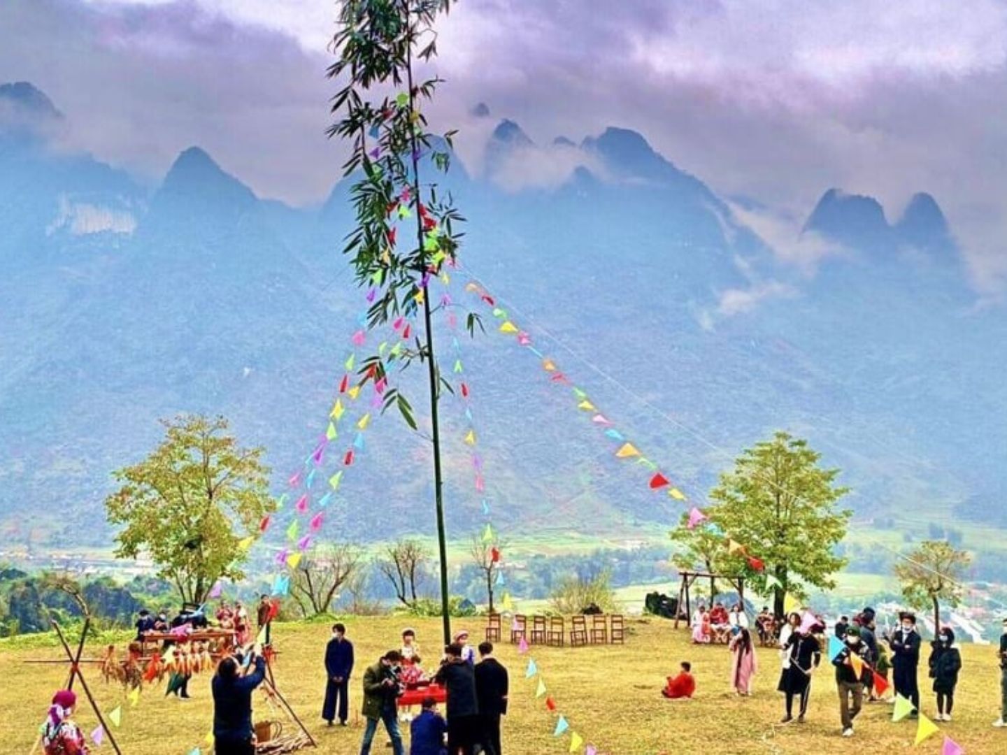 Ancestral-worship-ceremony-at-gau-tao-festival