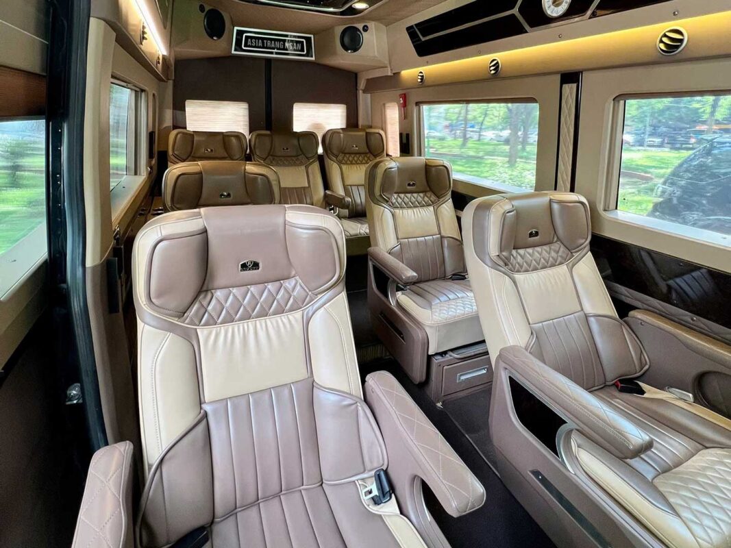 Hanoi Sapa Private Car: 9 - 18 Seat Limousine